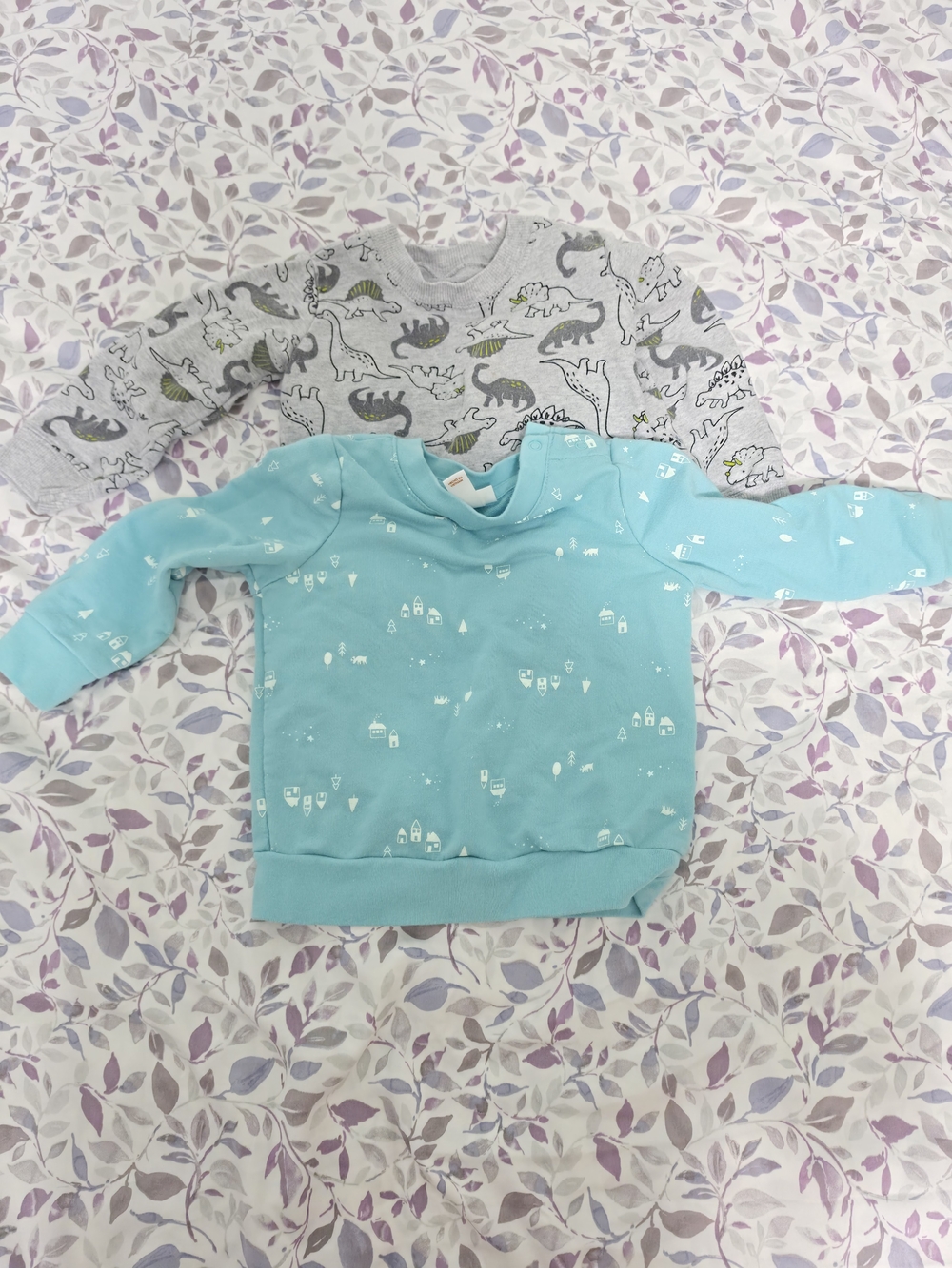 2 pcs light sweat shirt carter's and Cat and Jack 18 mos